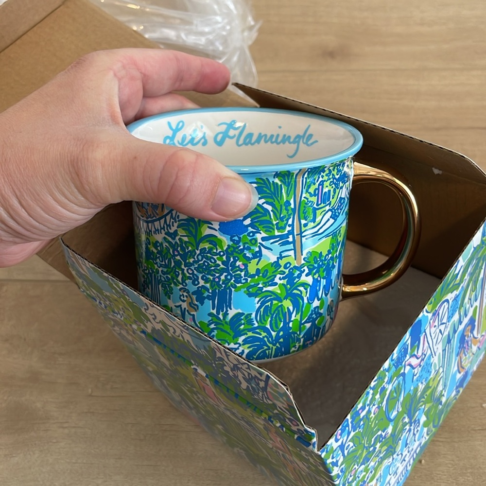 Lilly Pulitzer Mug lets flamingle